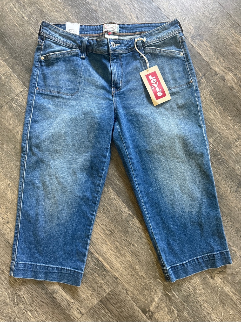 Levi's Women's 545 Capri jeans